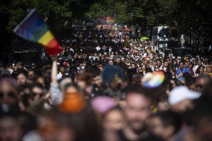 Una masiva marcha del orgullo tomó las calles de la Ciudad de Buenos Aires