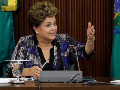 Rousseff apoya a la presidenta ejecutiva de Petrobras 