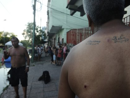 Reclamo por falta de luz terminó con detenidos y heridos por balas de goma