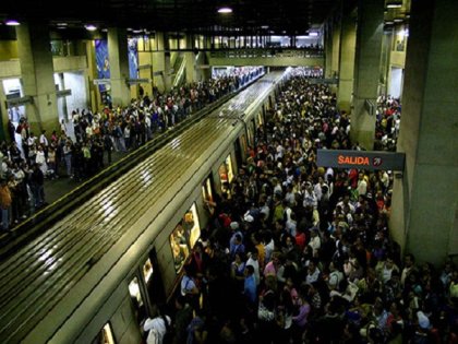 Despiden a trabajador del Metro por quejarse de su magro salario a través de su cuenta en una red social