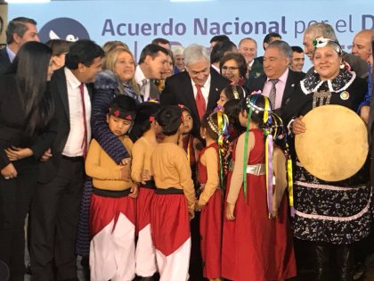 Perfeccionando la ley antiterrorista: Piñera promete "acuerdo de paz" para la Araucanía 