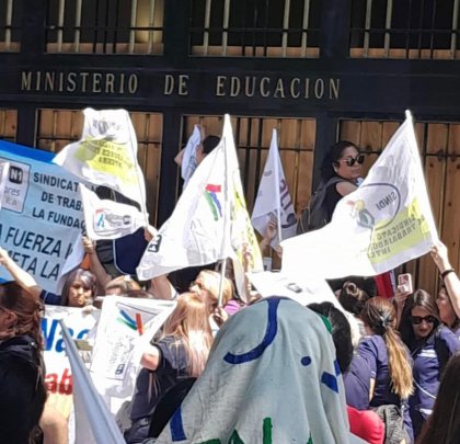 Trabajadoras de Fundación INTEGRA se movilizan por sus derechos y por la infancia