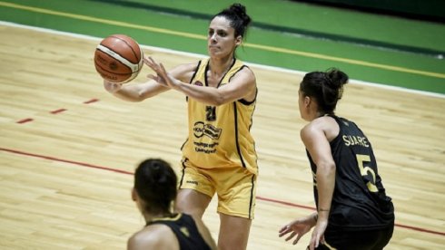 Celeste Cabañez, referente del plantel y una de las basquetbolistas más experimentadas de Berazategui.