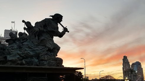 Monumento de Juana Azurduy.