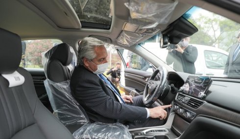 Alberto Fernández en su visita a TOYOTA, la misma semana que se modificó el Convenio Laboral