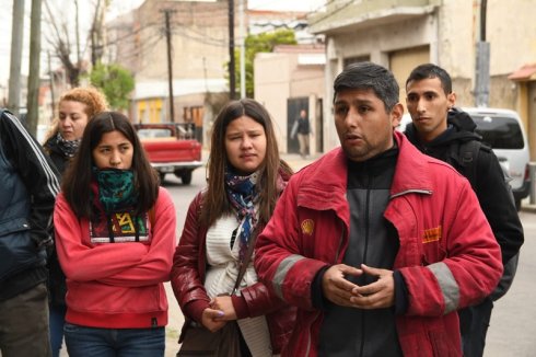 Desde el MAC, Gustavo Michel de Shell junto a los estudiantes de la agrupación Giro a la Izquierda 