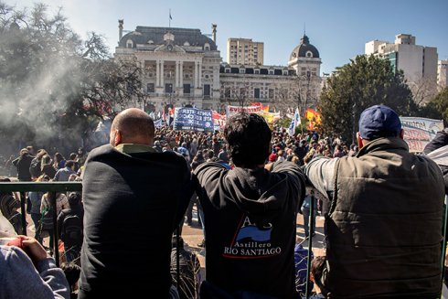 Marcha en defensa del ARS y represión, 22 de agosto 2018