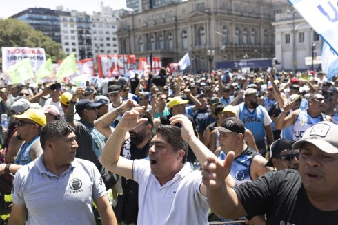 Marcha convocada por la CGT en Tribunales contra el DNU. Diciembre 2023.