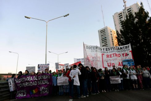 Corte del Puente Pueyrredón en el paro nacional del 25 de septiembre 2018. 