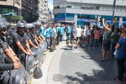 Miércoles 27 | Operativo represivo en Avenidad Corrientes | Foto Enfoque Rojo