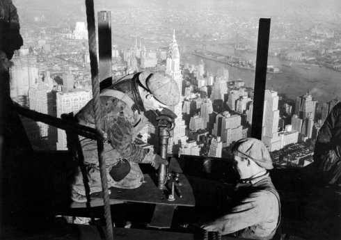 Trabajadores en rascascielos por Lewis Hine