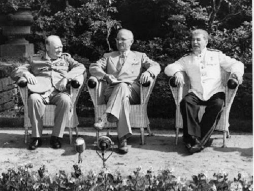 Los aliados en la Conferencia de Potsdam. De izquierda a derecha: Churchill, Truman y Stalin