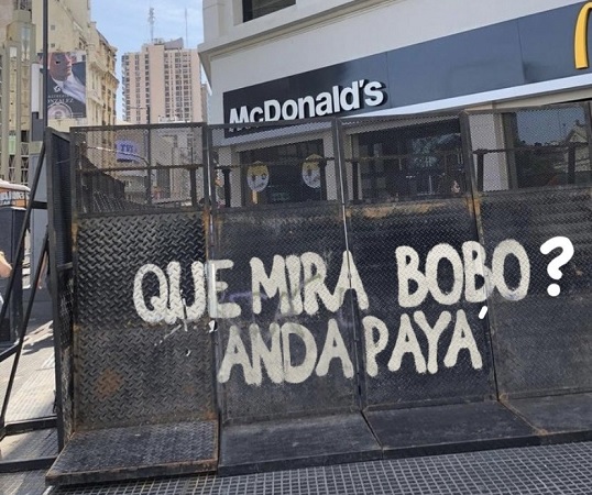 Qué mirá bobo? Andá payá