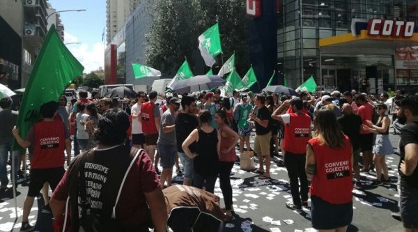 Trabajadores del Canal de la Ciudad protestaron contra los despidos 