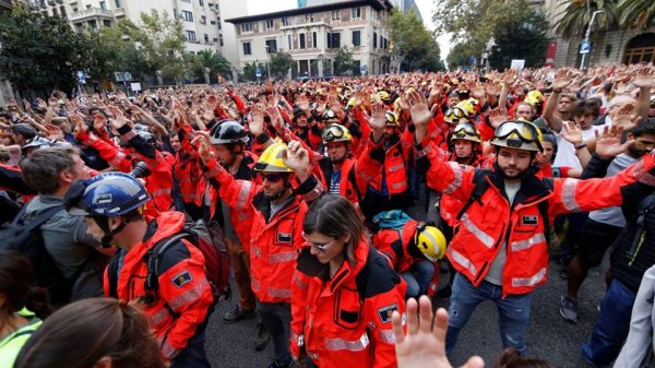 Trabajadores denuncian a CCOO y UGT por boicotear la huelga en Catalunya