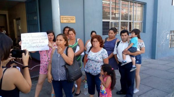 Inestabilidad laboral en el municipio de Karen Rojo