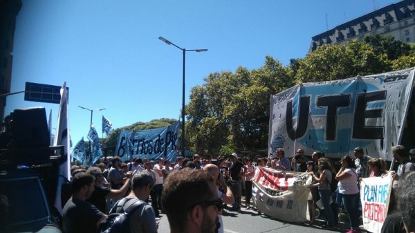 CABA: corte contra el cierre de secundarias de adultos