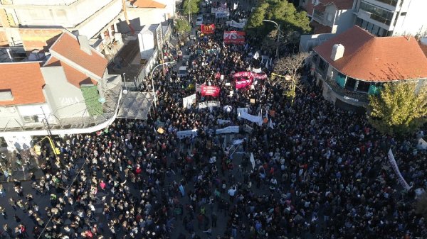 El 2 construyamos un fuerte paro nacional con la fuerza de los y las que luchan contra el ajuste de Milei