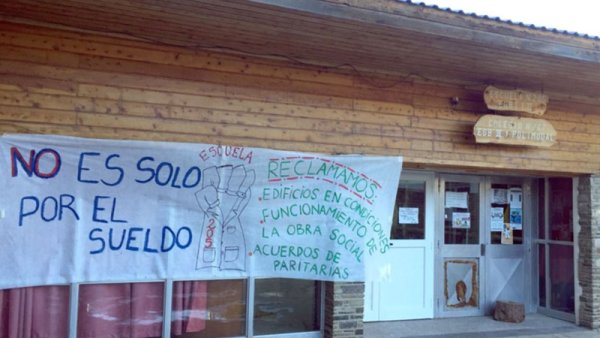 Testimonios de la crisis educativa en la cordillera de Chubut