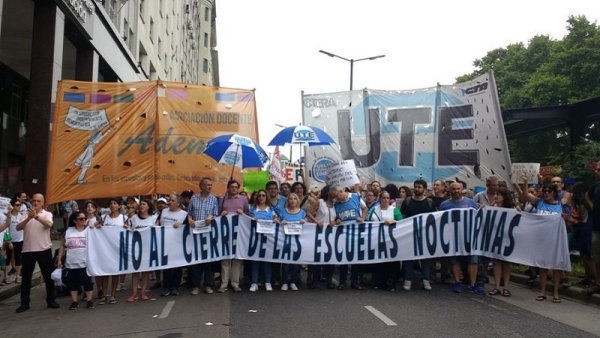 La conducción de UTE: divide y reinarás ¿Y si hacemos una asamblea de toda la docencia?