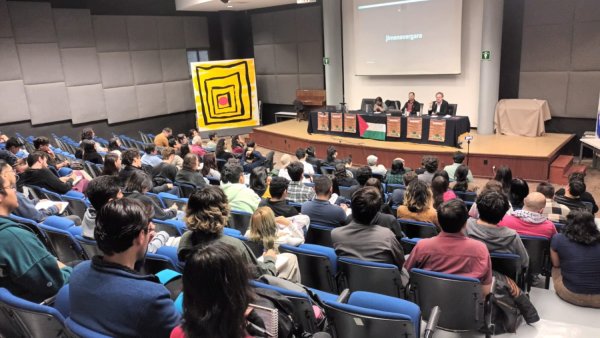 Agrietando las universidades: Jornadas por un futuro comunista en la UNAM