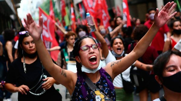 24M: ¿Dónde están las feministas? Marchando contra la impunidad de ayer y la deuda y el ajuste de hoy