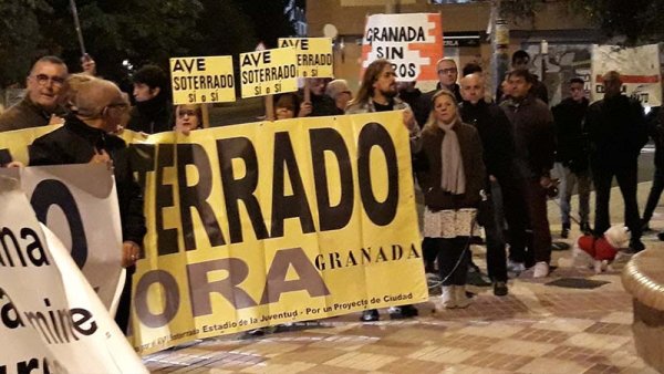 La lucha de Murcia hace escuela en Granada