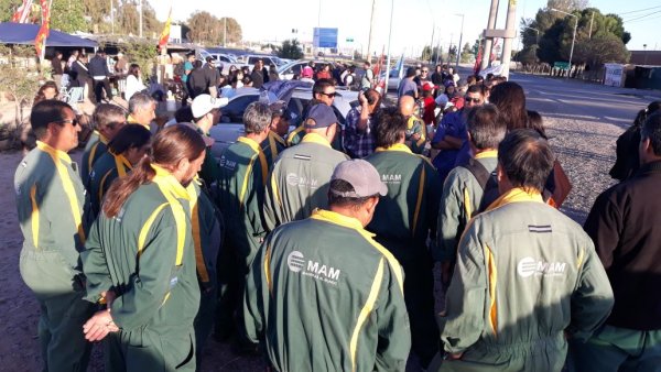 Neuquén: trabajadores de MAM exigieron la reincorporación en los portones de la fábrica