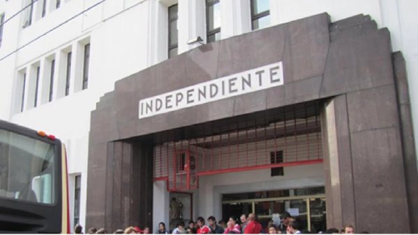 Independiente: allanan sede de avenida Mitre por causa de lavado