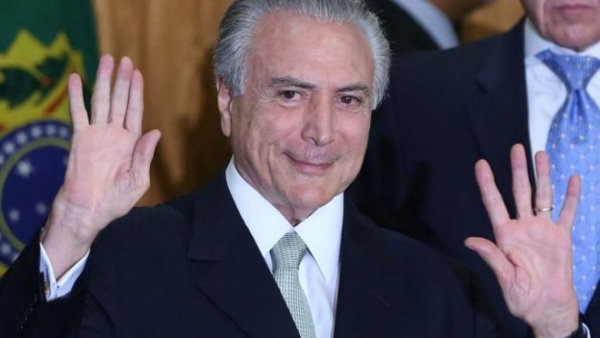 Con Temer el salario mínimo será cuatro veces menor de lo que ordena la Constitución