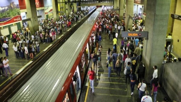 Los trabajadores del Metro de Caracas llaman al paro y denuncian amenazas