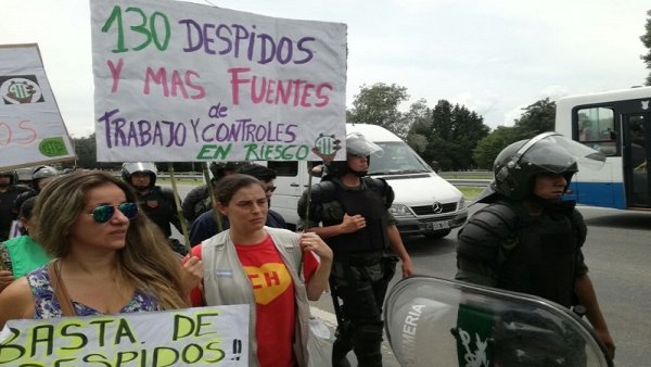 [Video] Fuerte operativo de Gendarmería contra movilización de trabajadores del Senasa