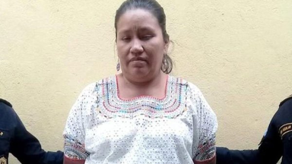 Guatemala: encarcelan ilegalmente a María Choc, dirigente indígena y maestra