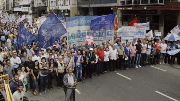 Bancarios se hacen escuchar: exigen las paritarias acorde a la ganancia de los bancos