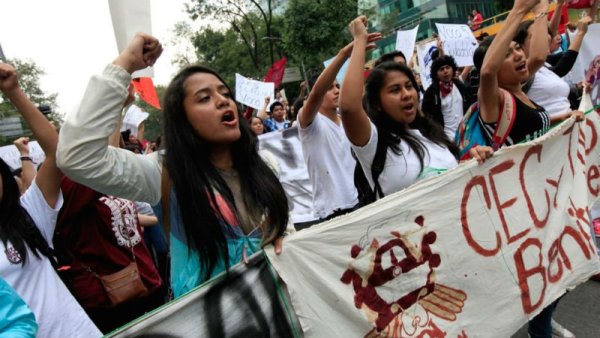 ¡Vamos en el Politécnico rumbo al 8 de marzo!