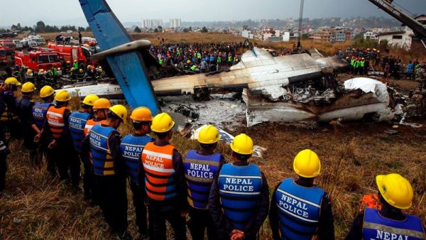 Al menos 50 los muertos en accidente aéreo en Nepal