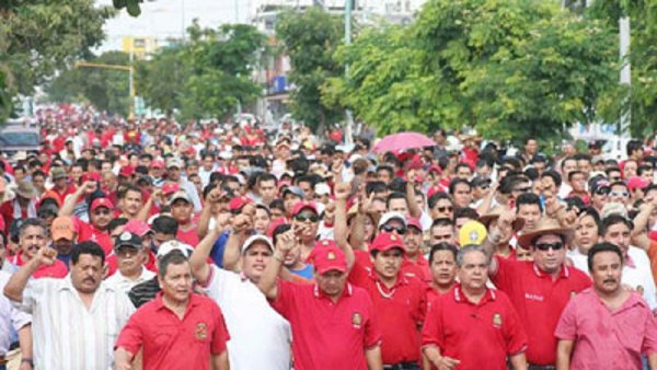 Denuncian mineros posible ataque porril de parte de Grupo México