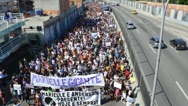 Miles de personas salen a las calles de Brasil a una semana del asesinato de Marielle Franco