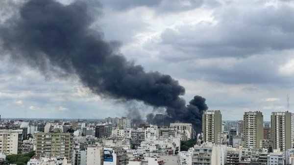  Se incendia una subestación de Edesur en Caballito y hay miles de usuarios sin luz