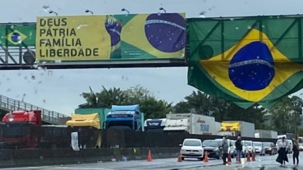 Manifestaciones golpistas en Brasil: siguen pero más reducidas