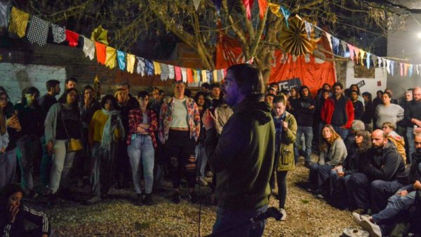 Junto a Nicolás del Caño se inauguró una Casa Cultural Socialista en Villa Elvira