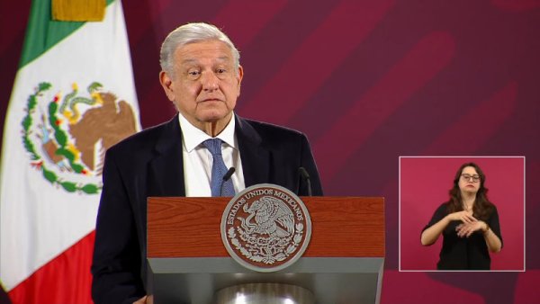 Con lágrimas de cocodrilo, AMLO anuncia reunión con médicos que atienden migrantes en Cd. Juárez