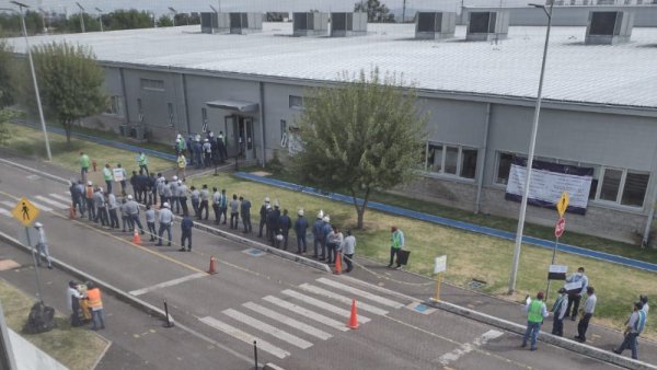 Mazda: inician tarde las elecciones sindicales y no a las 9AM como la CATEM había anunciado