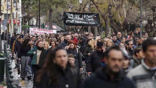 Grecia: “Desde el choque de trenes hay movilización permanente, con marchas y huelgas multitudinarias”