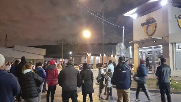 Movilización en Ipesa Ciudadela: “Exigimos justicia por Mario, no fue un accidente”