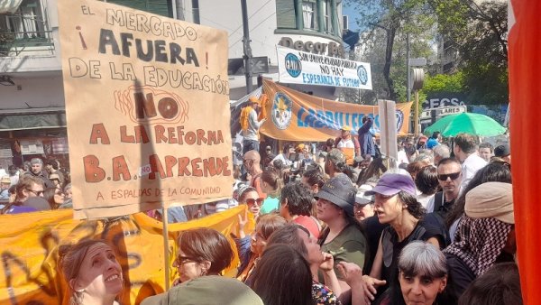 Las y los docentes se organizan contra la reforma en secundaria ¿y la conducción de UTE?