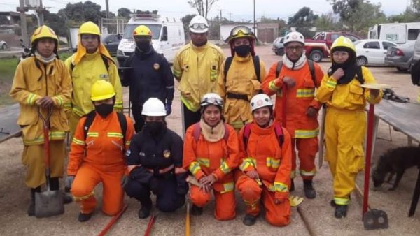 Libertador: Bomberos Voluntarios no fueron convocados a combatir el incendio en las Yungas