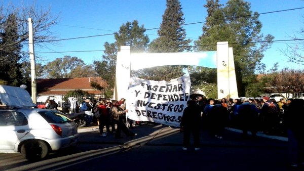 Cientos marcharon por las calles mercedinas contra la intervención del IFDC