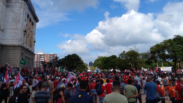 Paro y movilización contra la reforma jubilatoria en Uruguay