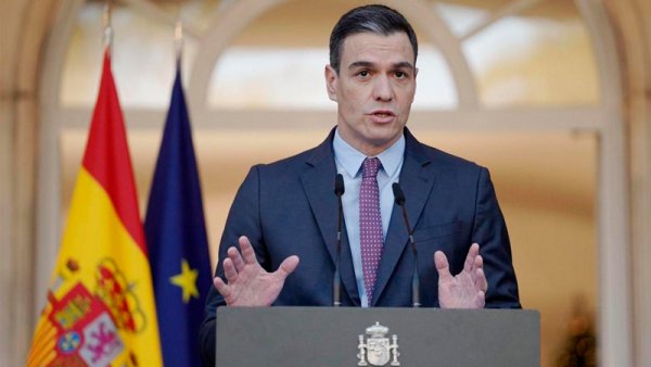 Tras el triunfo de la derecha, Pedro Sánchez adelanta las elecciones en el Estado español